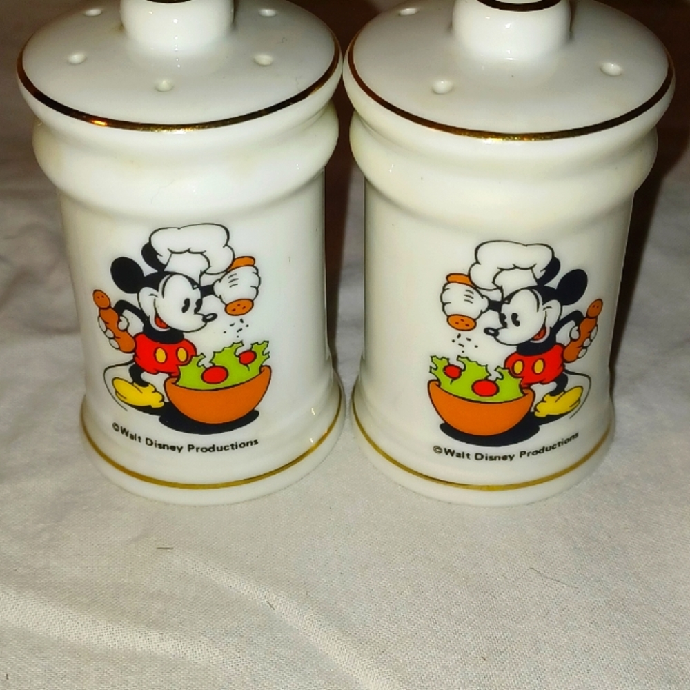 Vintage Japanese made Disney Salt and Pepper Shaker.